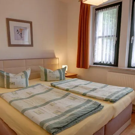 아파트 Haus Heidi, Wellness Und Ayurveda 쿠로르트라텐
